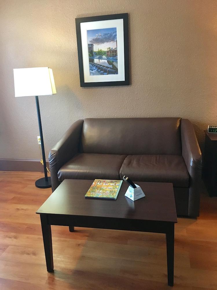 Best Western Greenville Airport מראה חיצוני תמונה